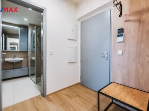 Pronájem bytu 2+kk, Praha - Libeň, U Vlachovky, 53 m2