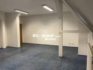 Pronájem kanceláře, Varnsdorf, 5. května, 94 m2