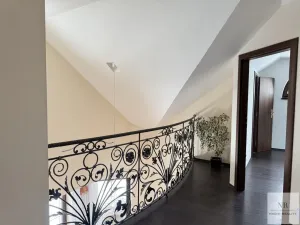 Prodej vily, Nová Role - Mezirolí, 350 m2