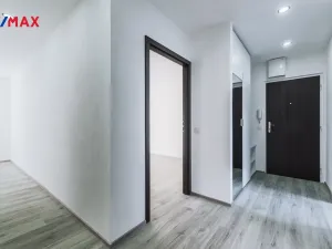 Pronájem bytu 3+1, Praha - Střížkov, Habartická, 61 m2