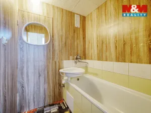 Prodej bytu 4+1, Blatno, 81 m2