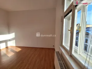 Pronájem bytu 2+kk, Praha, Kamenická, 61 m2