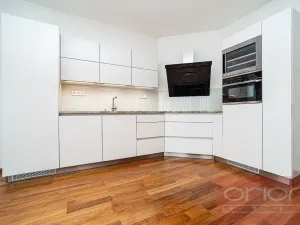 Pronájem bytu 3+kk, Praha - Smíchov, Pod Děvínem, 107 m2