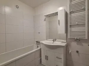 Pronájem bytu 2+kk, Praha - Vršovice, Finská, 43 m2