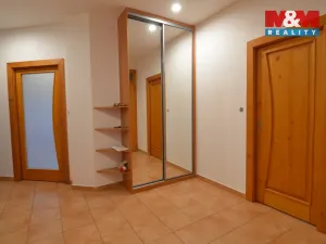 Pronájem kanceláře, Praha - Hloubětín, V Novém Hloubětíně, 120 m2