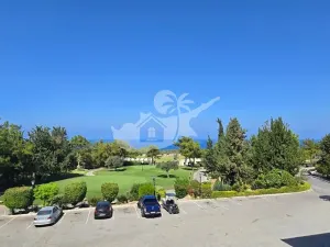 Prodej bytu 2+1, Agios Amvrosios Keryneias, Kypr, 83 m2