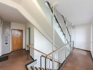Pronájem bytu 2+kk, Praha - Kobylisy, Rajmonova, 55 m2