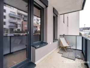 Pronájem bytu 1+kk, Praha - Hloubětín, Waltariho, 37 m2