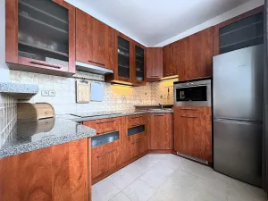 Prodej bytu 2+1, Praha - Letňany, Frýdecká, 53 m2