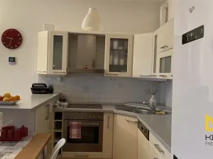 Pronájem bytu 2+kk, Praha - Prosek, Valečovská, 68 m2