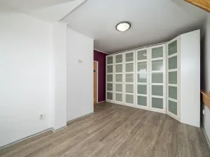 Prodej bytu 3+1, Olomouc, Chválkovická, 92 m2