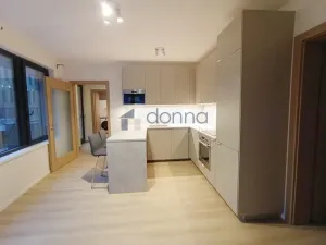 Pronájem bytu 2+kk, Praha, Starokošířská, 43 m2