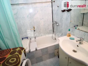 Prodej bytu 3+1, Karlovy Vary - Rybáře, Severní, 84 m2