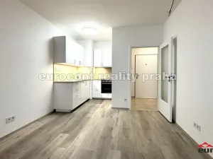 Pronájem bytu 2+kk, Praha, Fabiánové, 48 m2