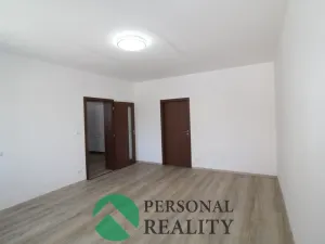 Pronájem bytu 2+1, Karlovy Vary, K Letišti, 57 m2