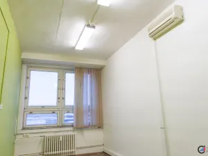 Pronájem kanceláře, Pardubice - Semtín, 17 m2