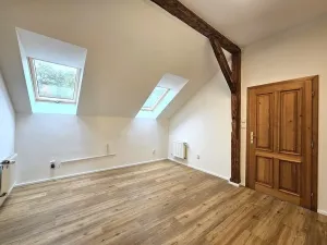 Pronájem kanceláře, Praha, Vinopalnická, 104 m2