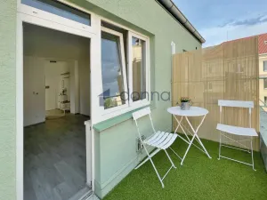 Pronájem bytu 2+kk, Praha, Družstevní ochoz, 52 m2