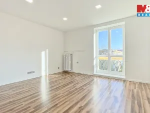 Pronájem bytu 1+1, Ostrava - Poruba, Čs. exilu, 38 m2