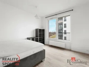 Pronájem bytu 1+kk, Plzeň - Skvrňany, Františka Kováříka, 41 m2