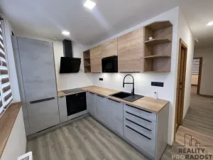 Pronájem bytu 3+1, Jihlava, Březinova, 74 m2