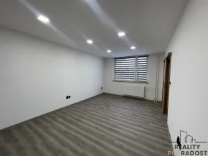 Pronájem bytu 3+1, Jihlava, Březinova, 74 m2