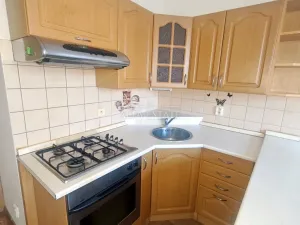 Pronájem bytu 2+1, Karlovy Vary, Krymská, 51 m2