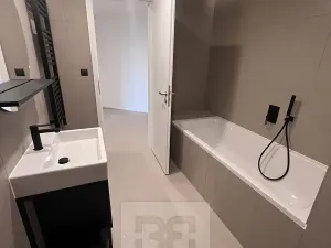 Prodej bytu 2+kk, Praha - Strašnice, Ramonova, 66 m2