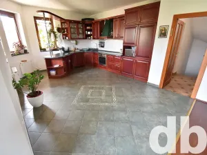 Prodej rodinného domu, Sadov, 366 m2