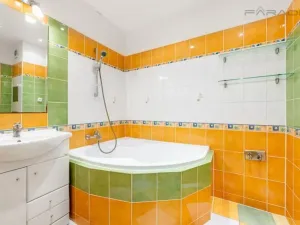 Pronájem bytu 2+kk, Praha - Záběhlice, Velenovského, 53 m2