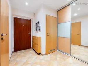 Pronájem bytu 2+kk, Praha - Záběhlice, Velenovského, 53 m2