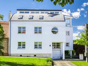 Prodej vily, Křižanov, Benešovo náměstí, 530 m2