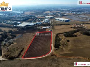 Prodej komerčního pozemku, Úsilné, 7491 m2