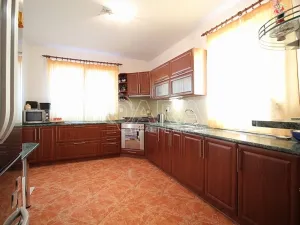 Prodej vícegeneračního domu, Srubec, 334 m2