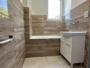 Prodej bytu 3+1, Dešov, 70 m2