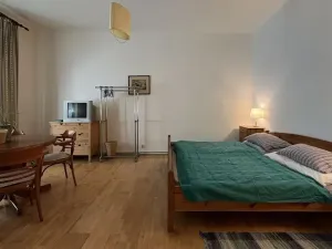 Pronájem bytu 2+kk, Praha - Holešovice, Komunardů, 50 m2