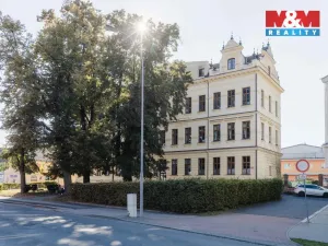 Prodej bytu 4+kk, Klatovy - Klatovy III, Husovo náměstí, 78 m2
