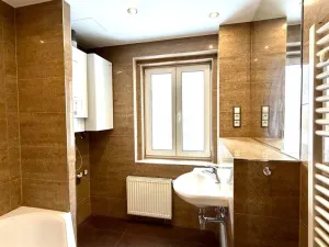 Pronájem bytu 4+kk, Cheb, Husova, 78 m2