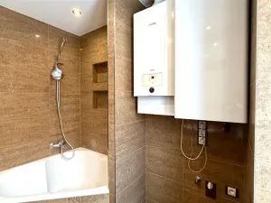 Pronájem bytu 4+kk, Cheb, Husova, 78 m2