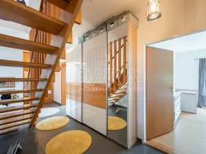 Pronájem rodinného domu, Statenice, Ke Kulnám, 191 m2