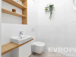 Prodej bytu 3+kk, Praha - Hloubětín, Waltariho, 78 m2