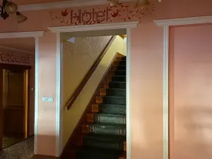 Pronájem ubytování, Stráž nad Ohří, 1536 m2