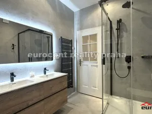 Pronájem bytu 3+1, Praha, Obrovského, 90 m2