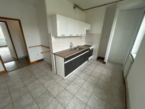 Pronájem bytu 3+1, Mlečice, 72 m2