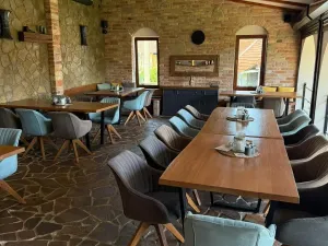 Pronájem restaurace, Velké Pavlovice, Bezručova, 74 m2