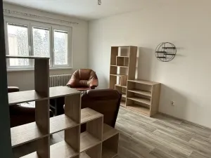 Pronájem bytu 2+1, Zlín - Malenovice, Chelčického, 54 m2