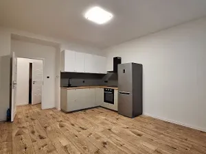 Pronájem bytu 2+kk, Praha, Bělohorská, 47 m2