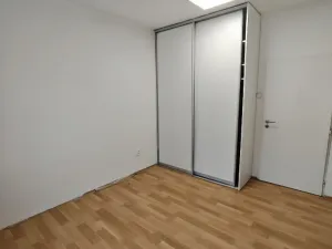 Pronájem bytu 3+kk, Praha - Strašnice, Nučická, 69 m2