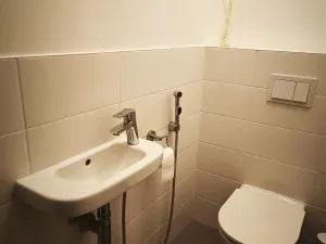Pronájem bytu 3+kk, Praha - Hostavice, U Hostavického potoka, 67 m2