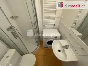 Pronájem bytu 1+kk, Praha - Smíchov, Kmochova, 22 m2